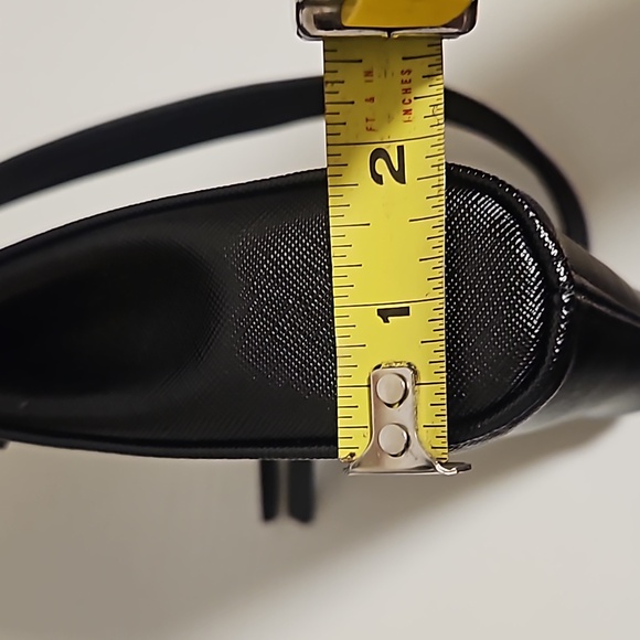 ★ 3 for $20 ★ Bugatti Crossbody - Picture 5 of 5